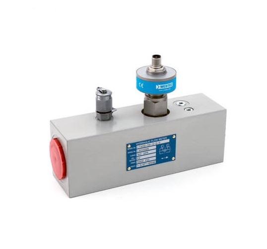 Pressure and hydraulic measuring instruments used in industrial testing and maintenance