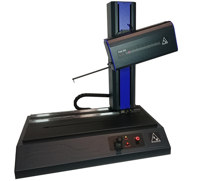 Strain measurement instrument used for signal display and monitoring