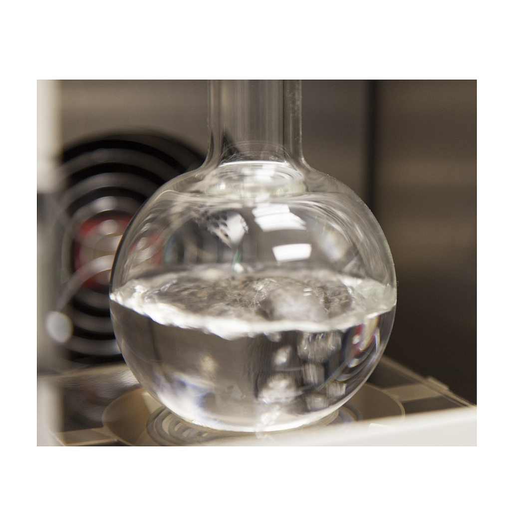 Laboratory glass apparatus used for ASTM petroleum and lubricant testing methods